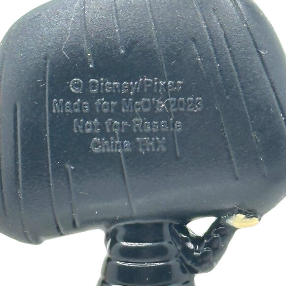 Disney Pixar McDonalds 2023 Collectible Figures Simba & Edna Mode Happy Meal Toy - Picture 4 of 11